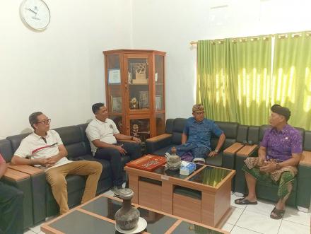 Desa Pemuteran Terima Plakat Penghargaan Best Tourism Village dari Kementerian Pariwisata RI